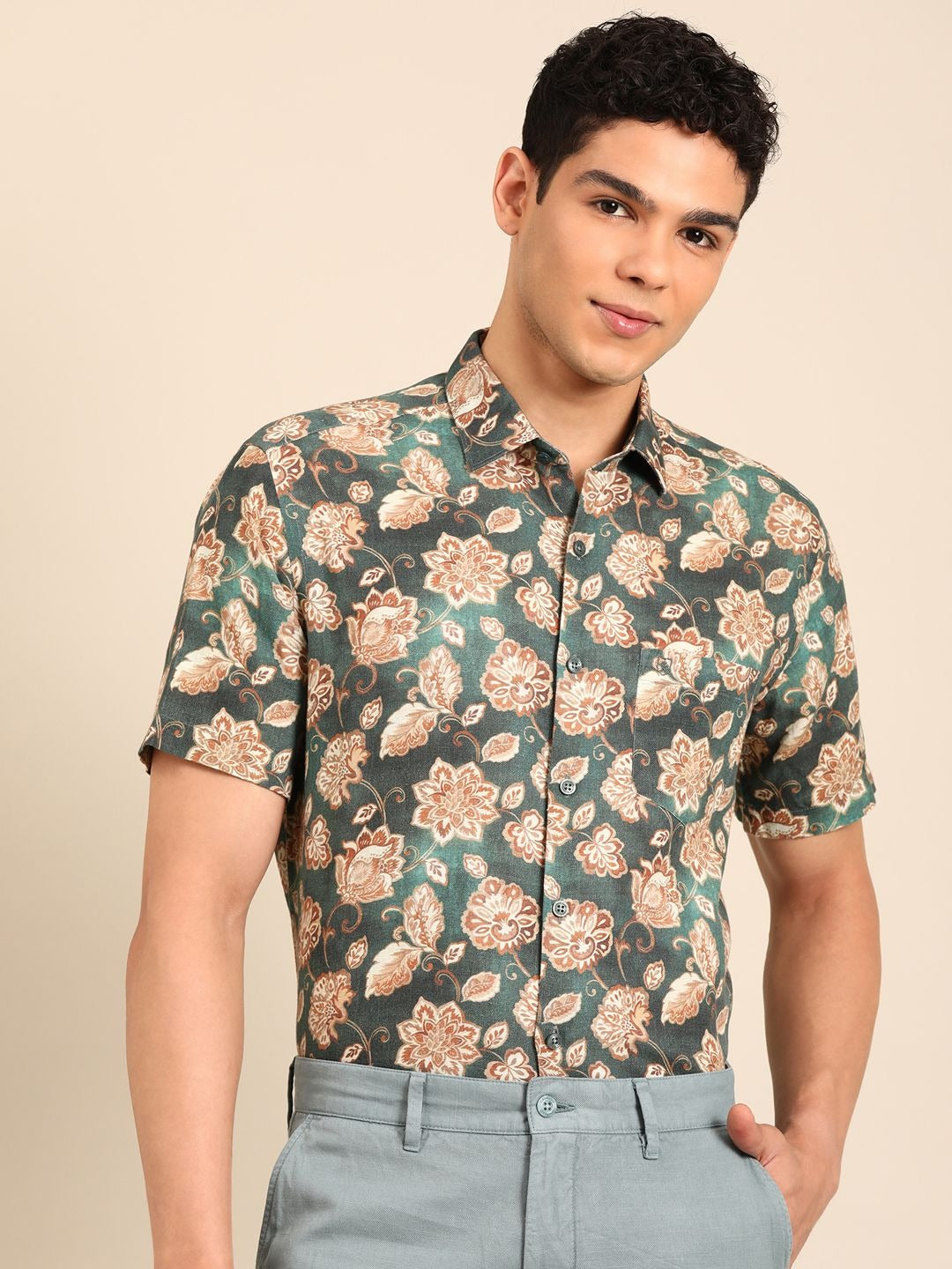 Stitchi Men's Vintage Floral Print Premium Casual Half Sleeve Shirt