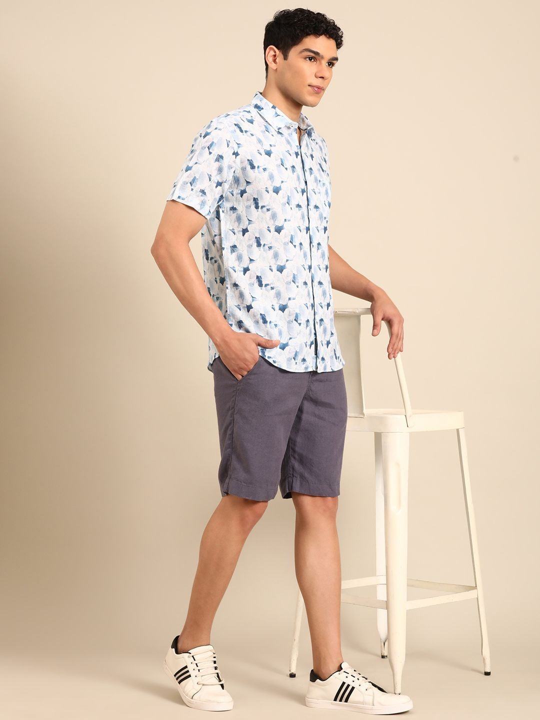 Stitchi Men's White & Blue Floral Print Premium Casual Half Sleeve Shirt